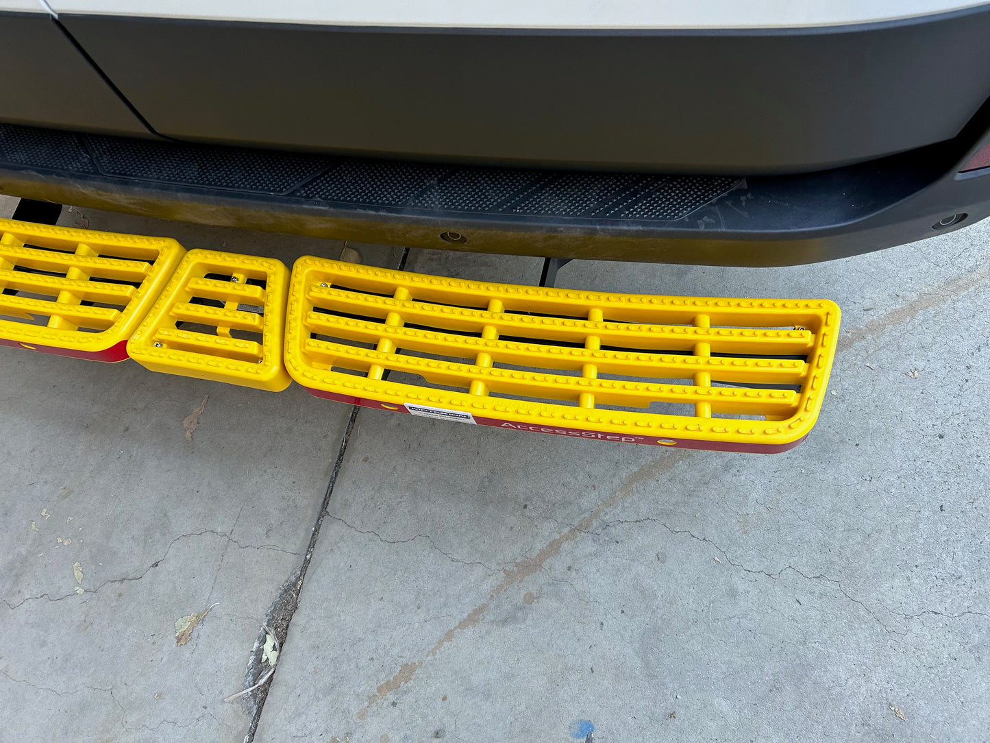 LDV Deliver 9 rear step