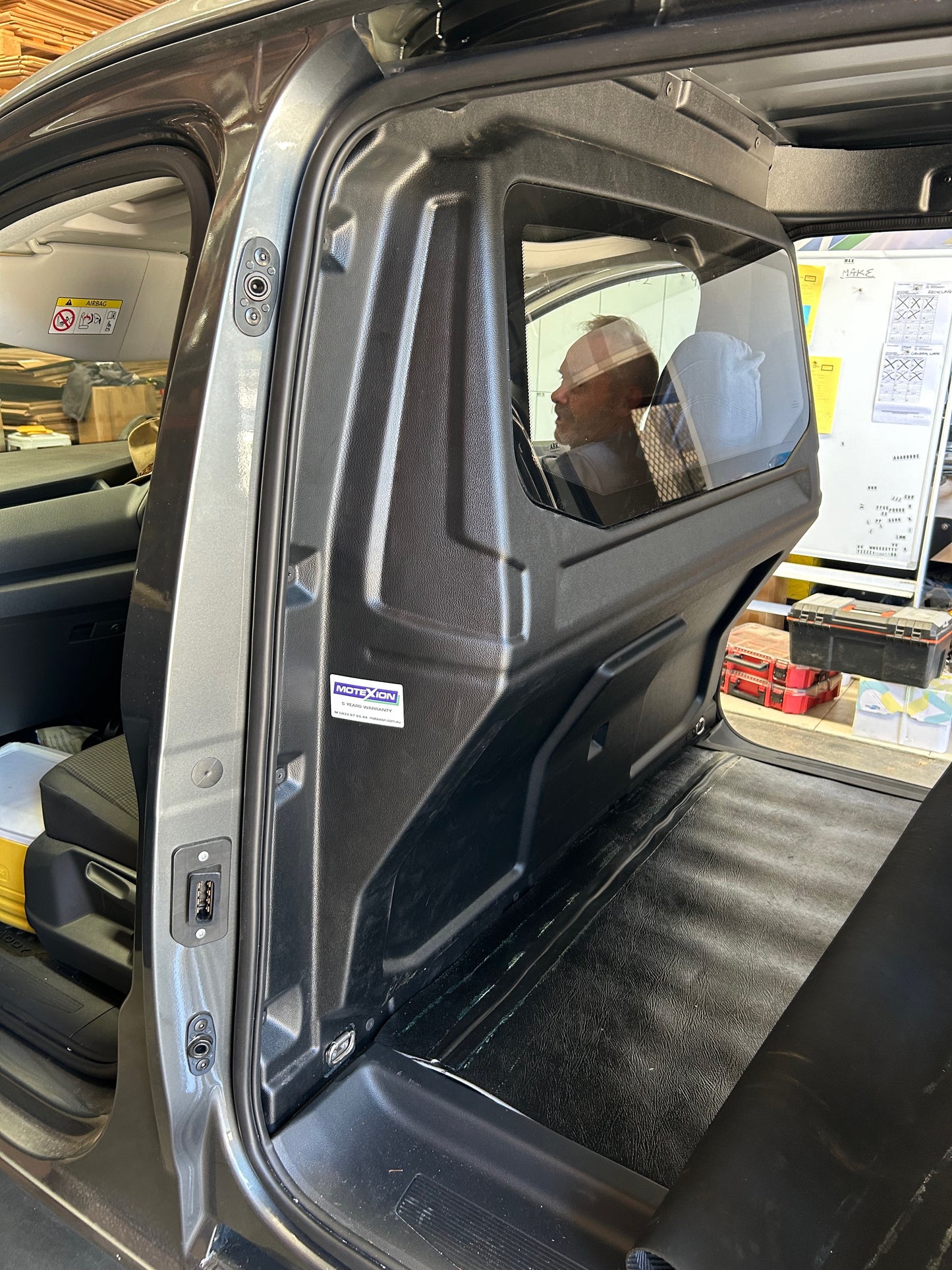 Caddy 5 bulkhead vapour barrier