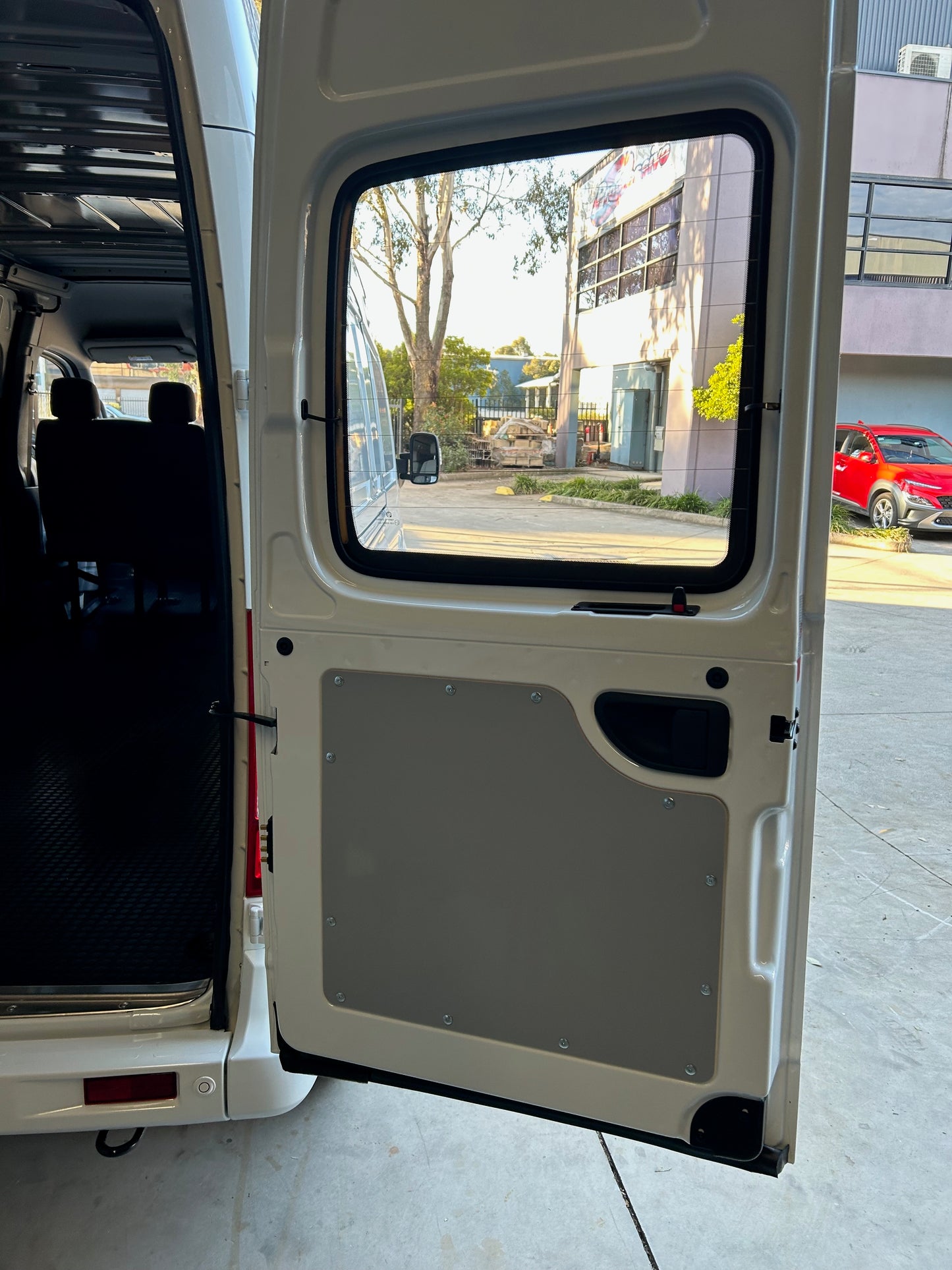 LDV V80 Wall Panel
