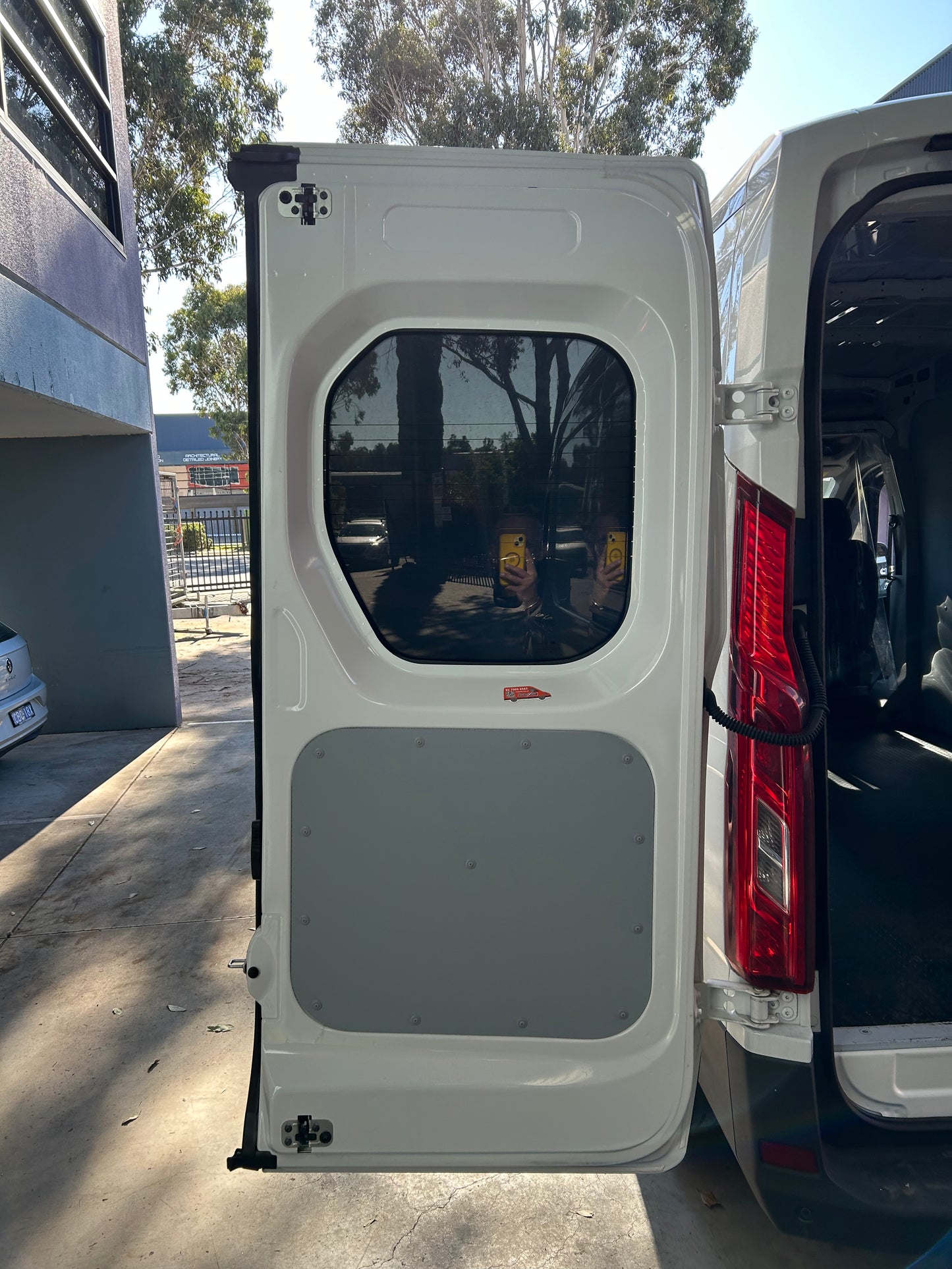 LDV Deliver 9 lower rear door panel kit