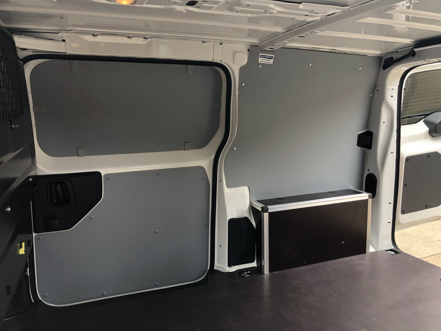 Peugeot Expert 2019 Wall Panels