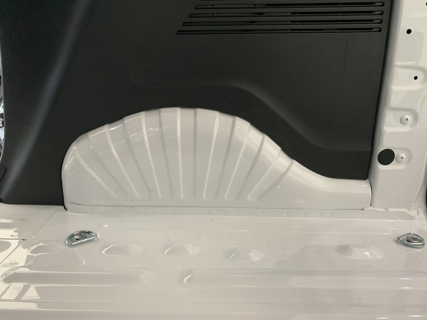 Peugeot Partner 2019 Wheel Arch Boxes