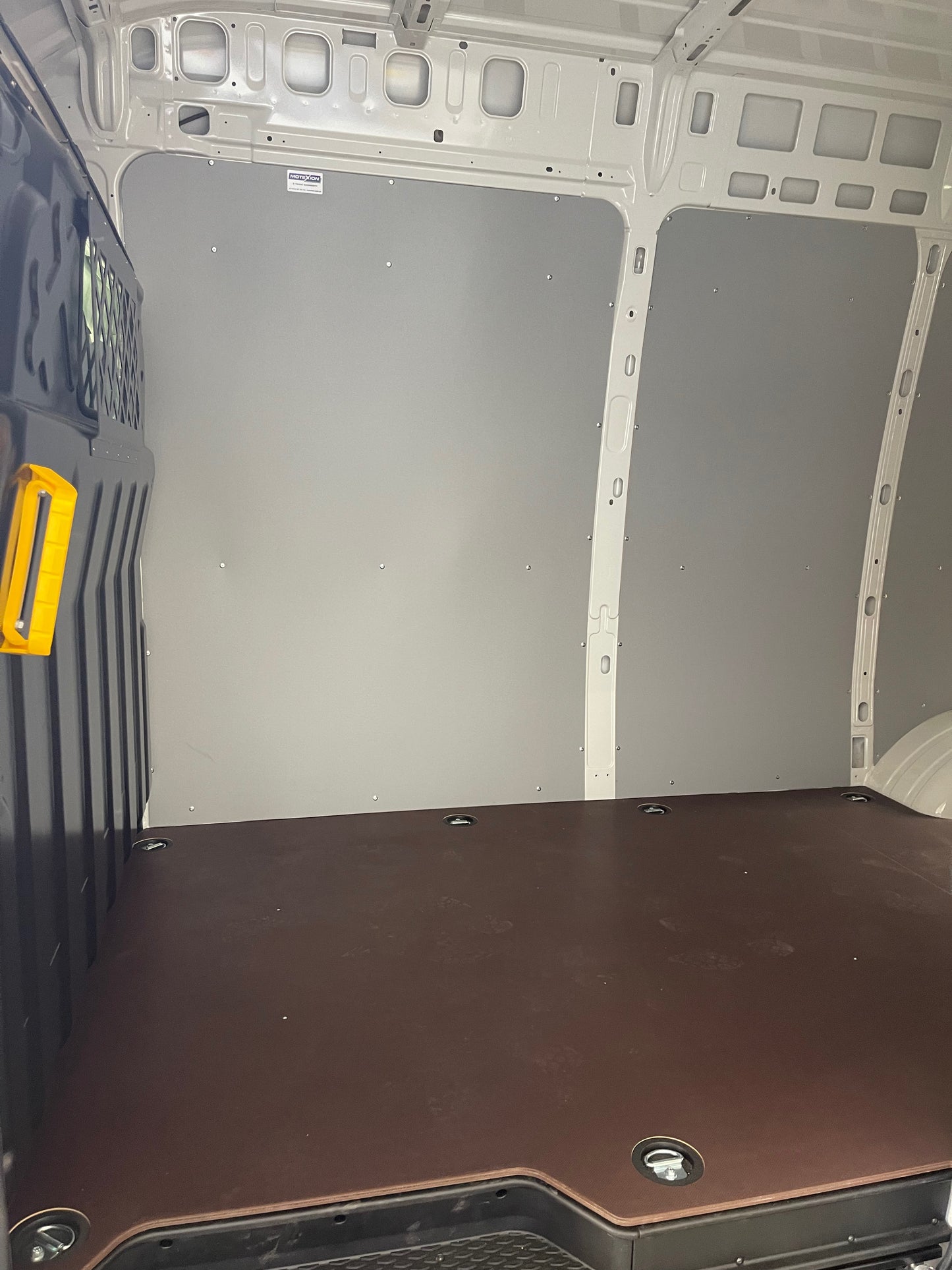 Iveco Daily Wall Panel Kit - Fits single and dual rear wheel vans