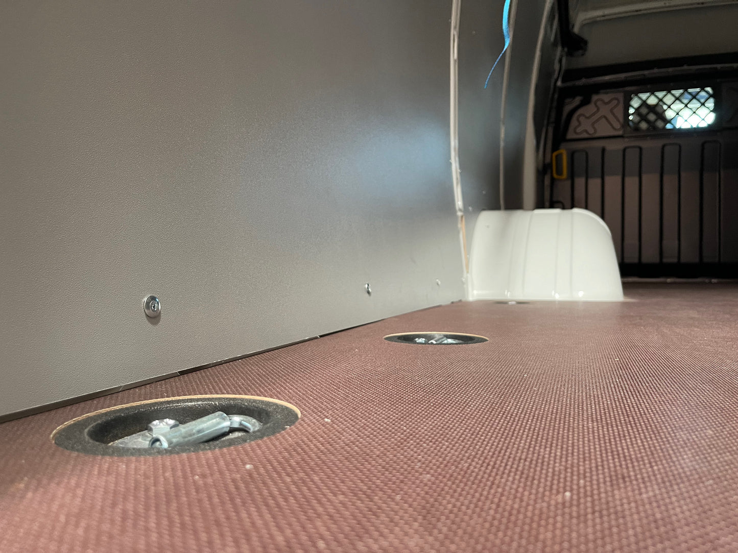 Mercedes Benz Sprinter RWD and 4X4 Floor