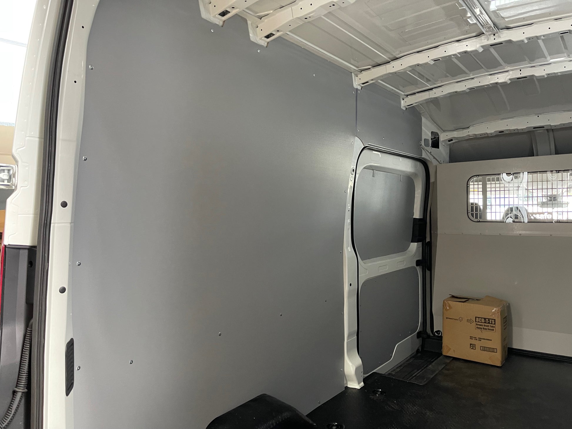 LDv deliver 9 LWB high roof wall panel kit