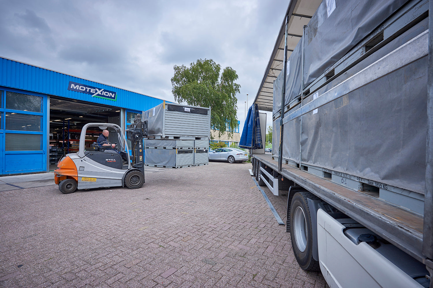 Motexion supplies Volkswagen , renault, Motsubishi and LDV with van flooring , wall panels , wheel arch boxes 