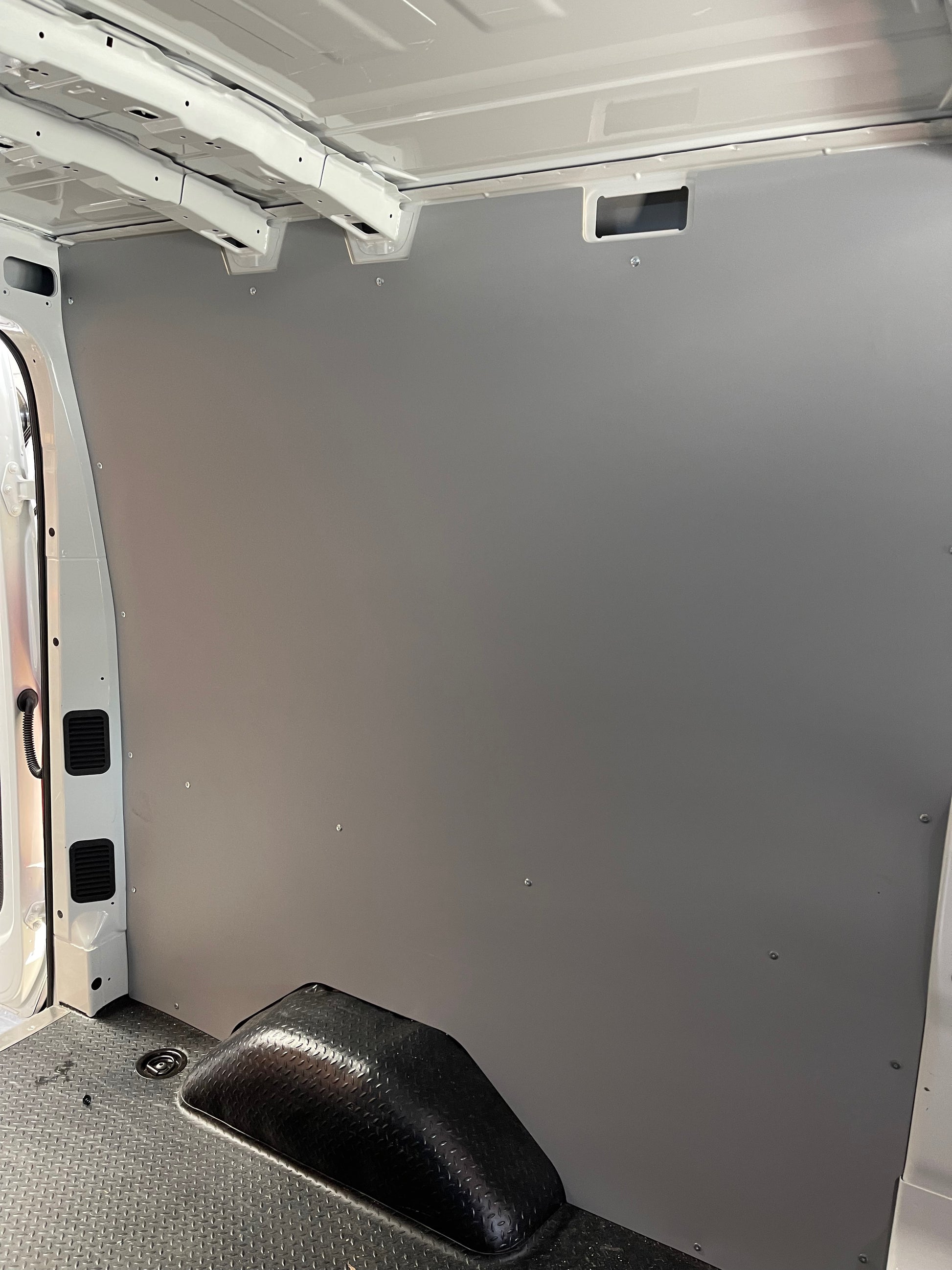 Deliver 9 LWB mid roof  low roof wall panel kit